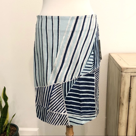 Nic & Zoe Navy, White & Light Blue Palm Leaf Skirt Size 8 - Picture 9 of 13